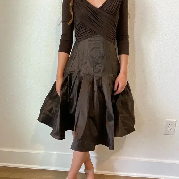 Tadashi Shoji Collection Brown Formal Fit and Flare Dress. Size 4 - Picture 12 of 15